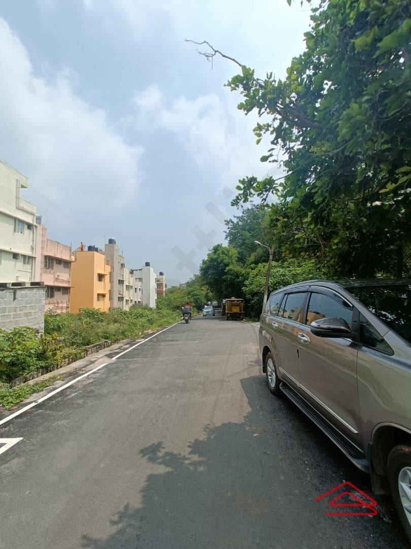 Unit:  Approach Road