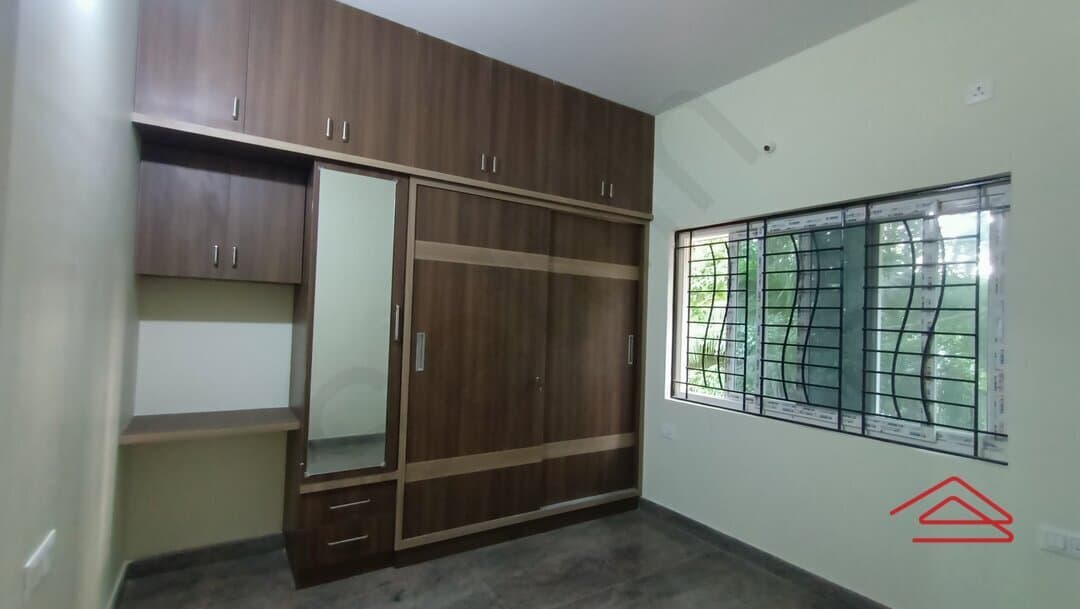 bedrooms-WMif.jpg