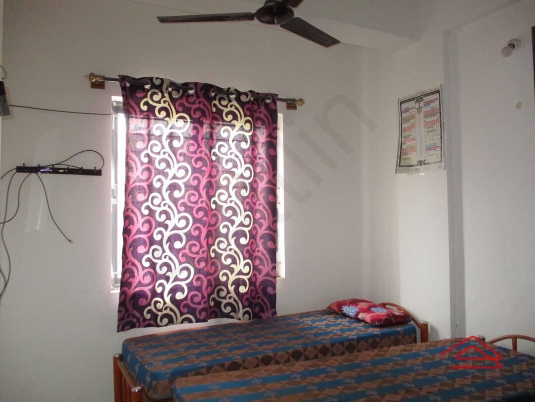 bedrooms-WcxG.jpg