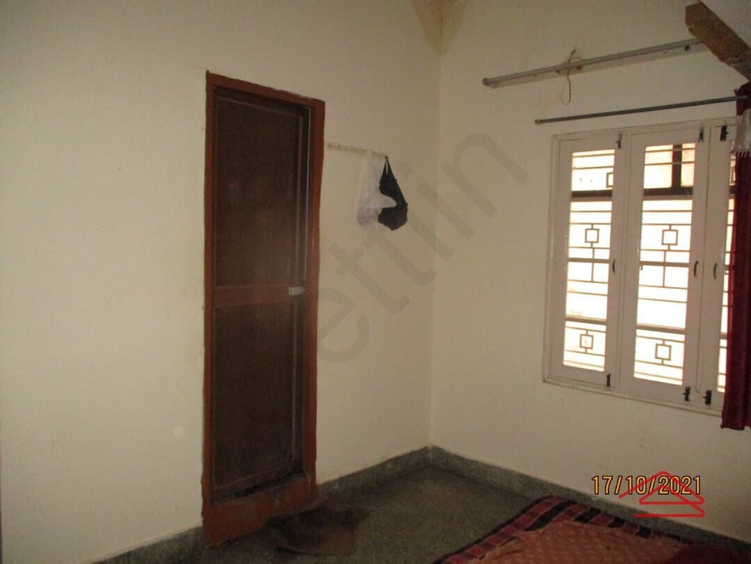 bedrooms-6WkA.jpg