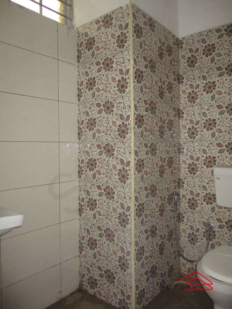 bathrooms-ckTL.jpg