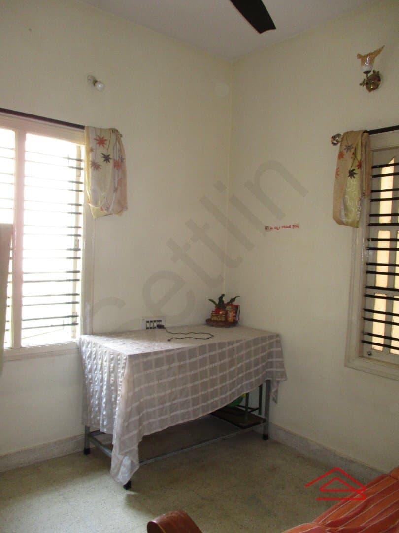 bedrooms-8xqR.jpg