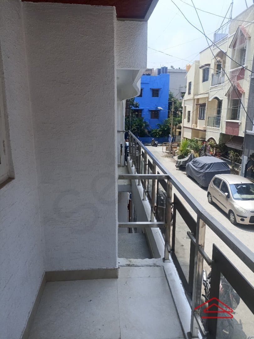 balconies-AhPf.jpg