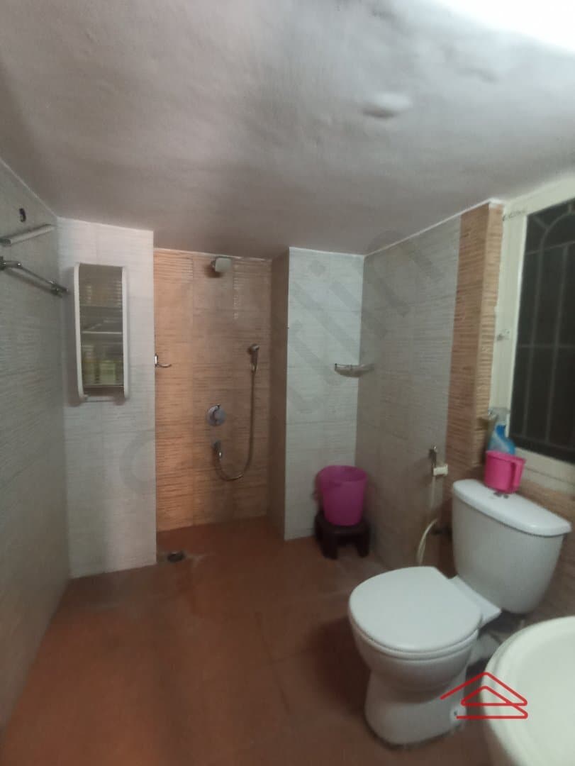 bathrooms-Fe7h.jpg