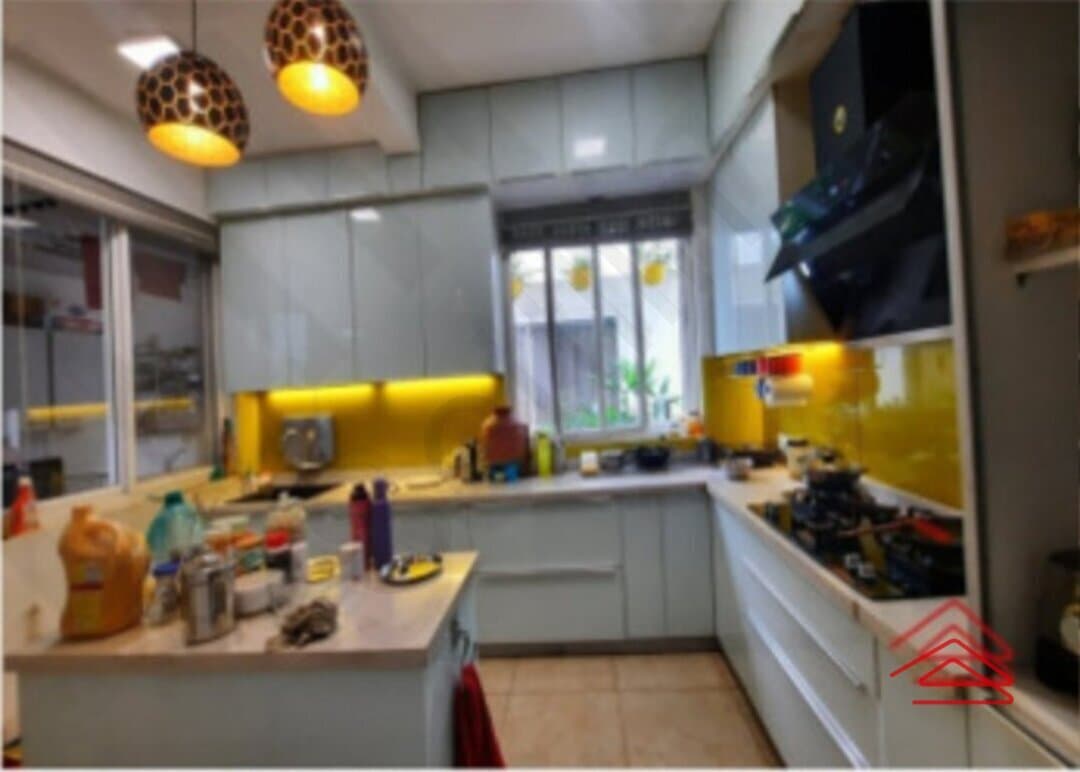 Kitchen 1