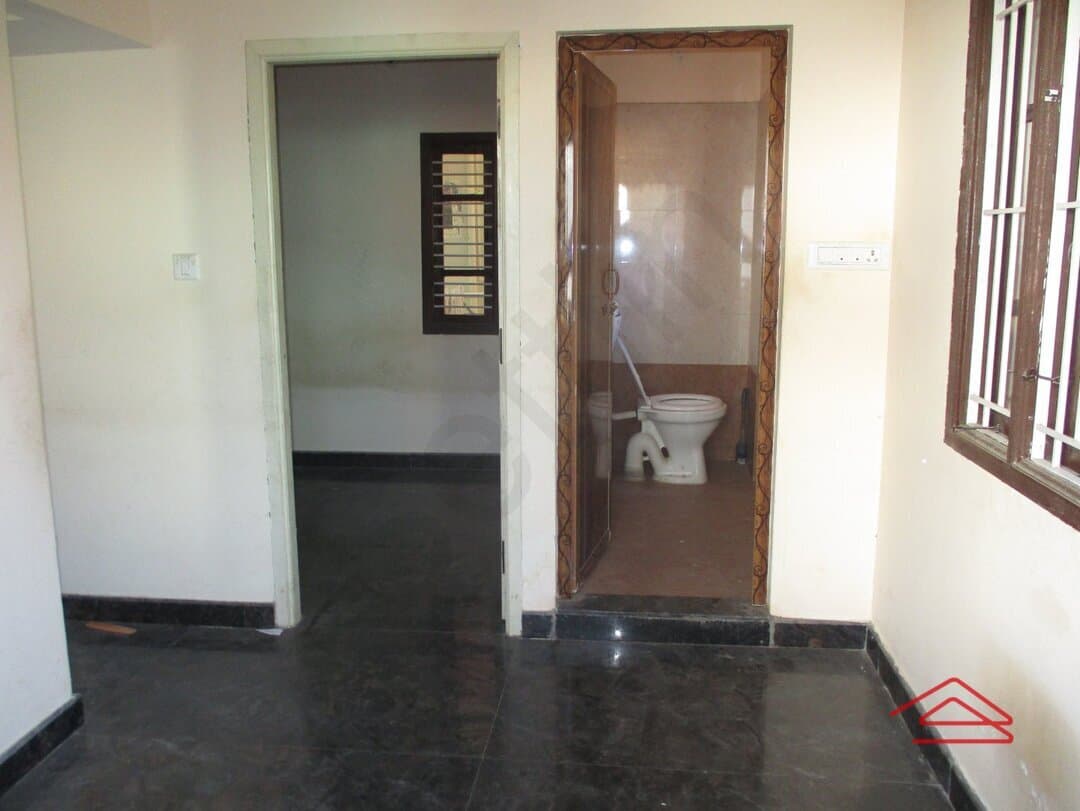 halls-6bD9.jpg