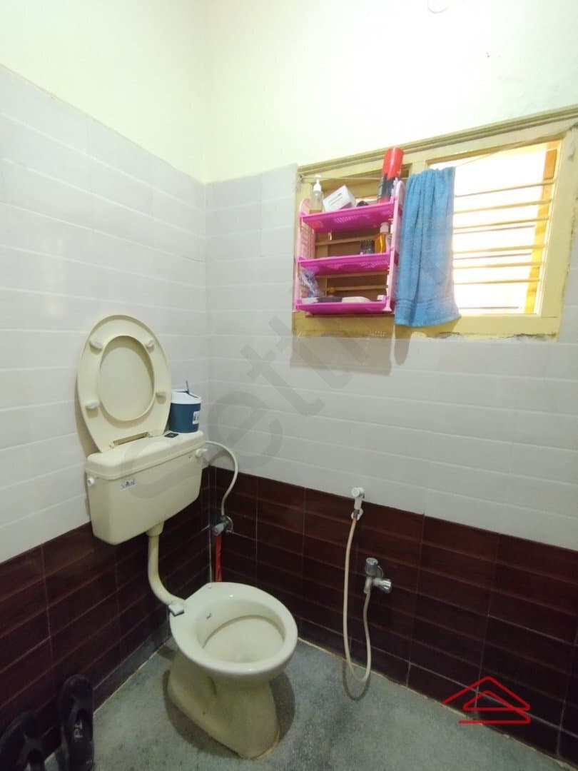 bathrooms-cycS.jpg