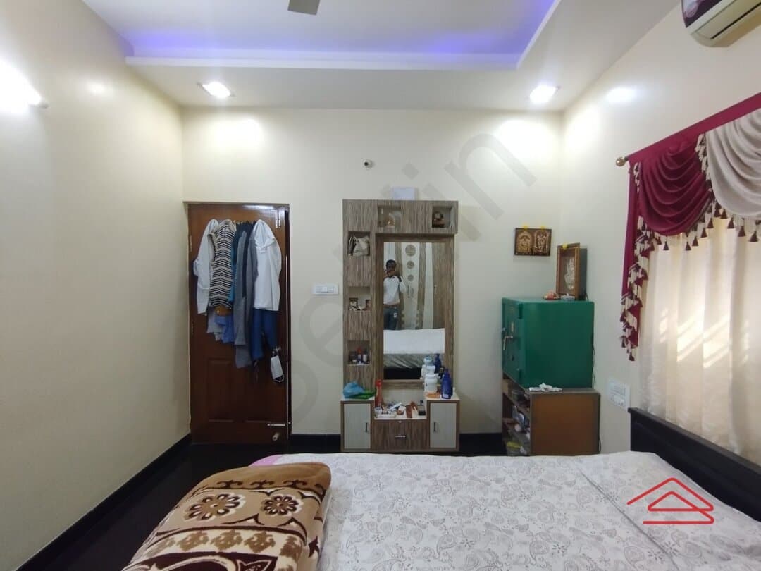 bedrooms-GGuw.jpg