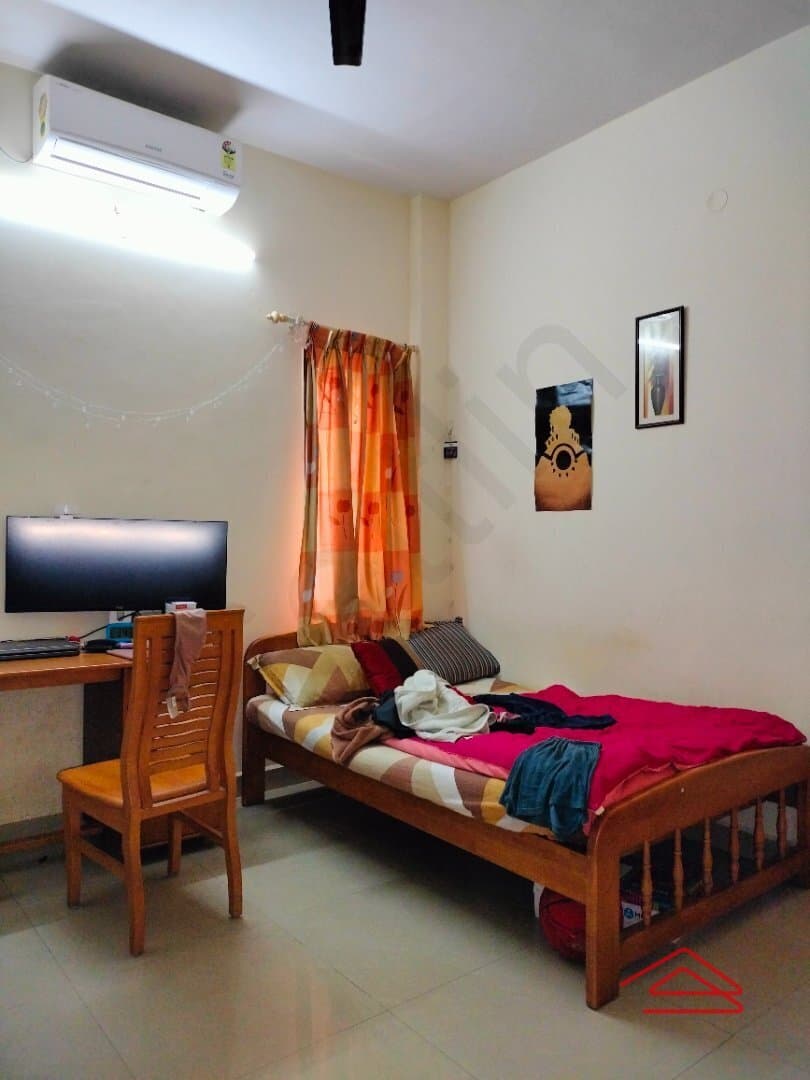bedrooms-AxDn.jpg