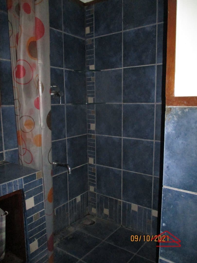 bathrooms-ia2c.jpg