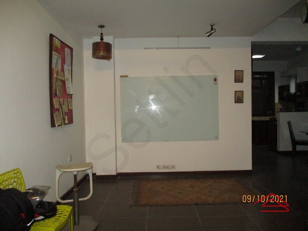halls-J4MC.jpg