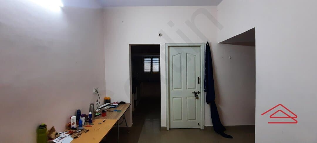 halls-ArHa.jpg