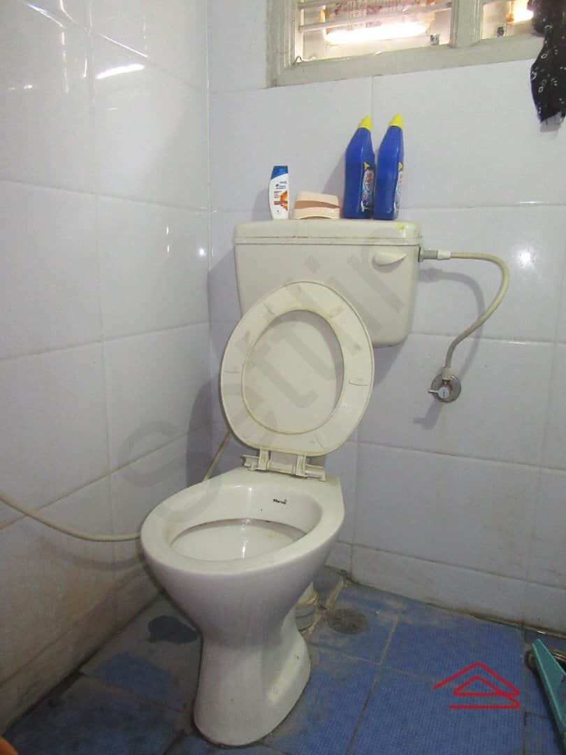 Sub Unit : bathrooms 1