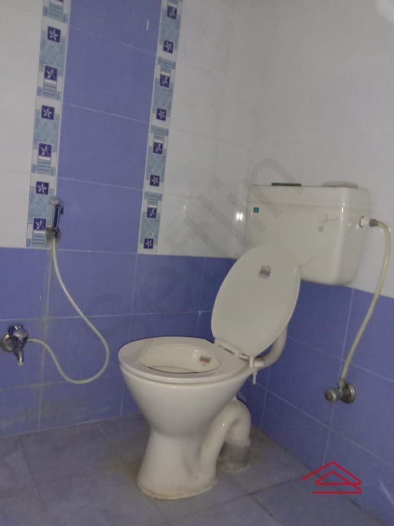bathrooms-e6XE.jpg
