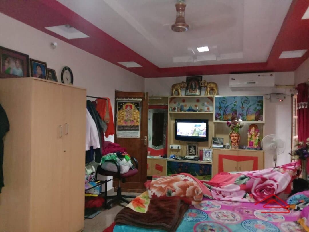 bedrooms-yqLR.jpg