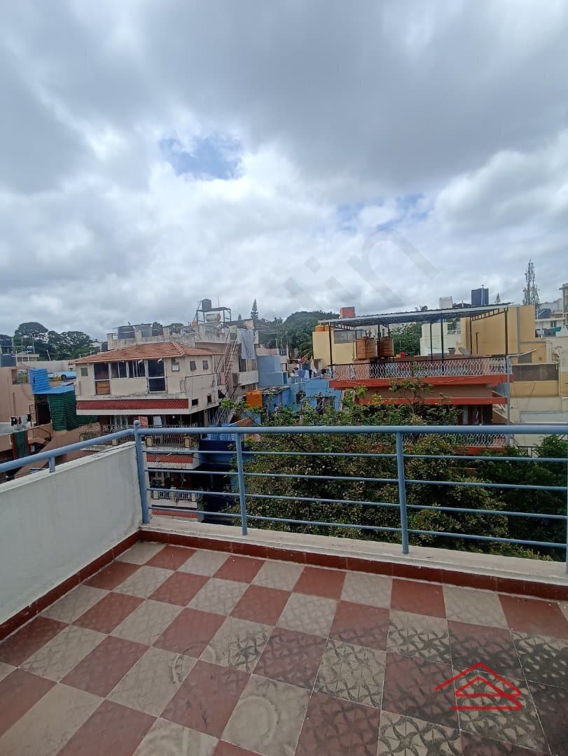 balconies-qMMm.jpg
