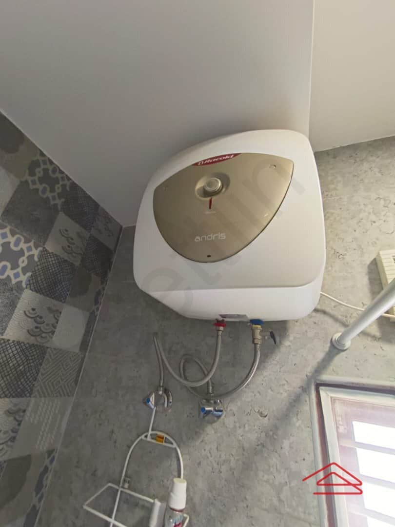 Sub Unit : bathrooms 1