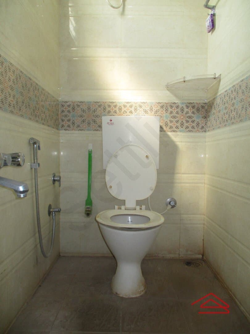 bathrooms-ztjS.jpg