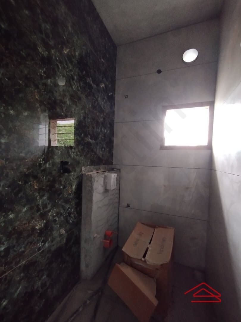 bathrooms-ouRW.jpg
