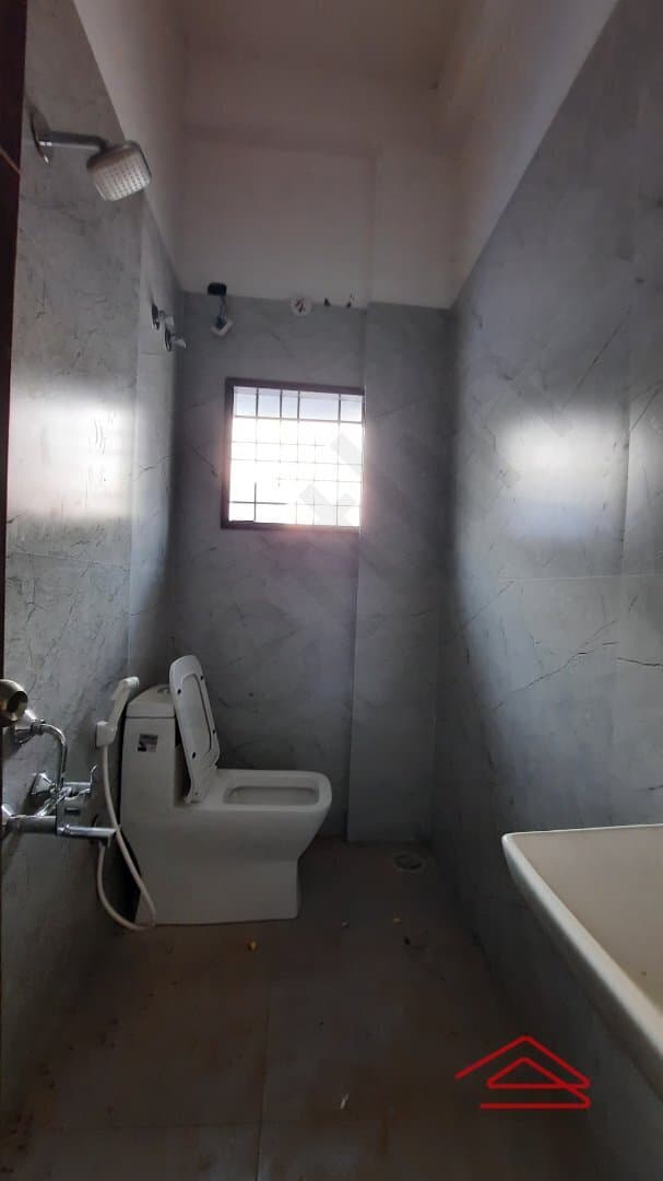 bathrooms-ue4Q.jpg