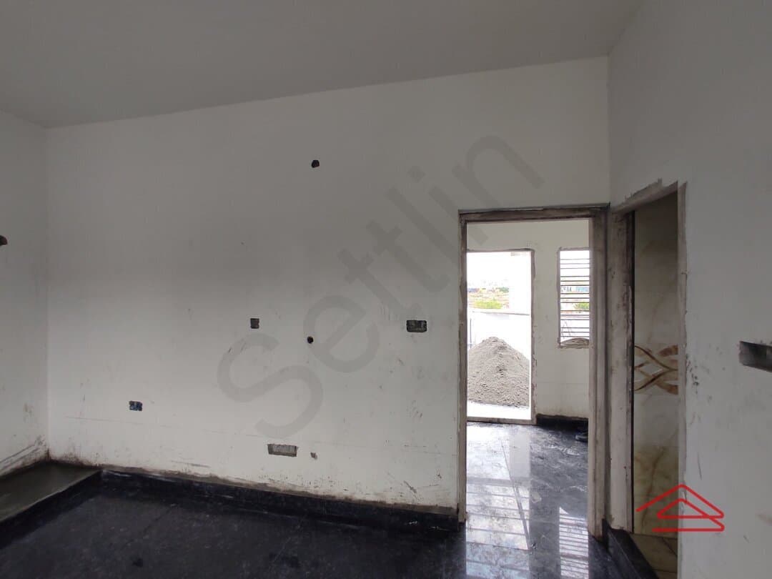 bedrooms-L84X.jpg