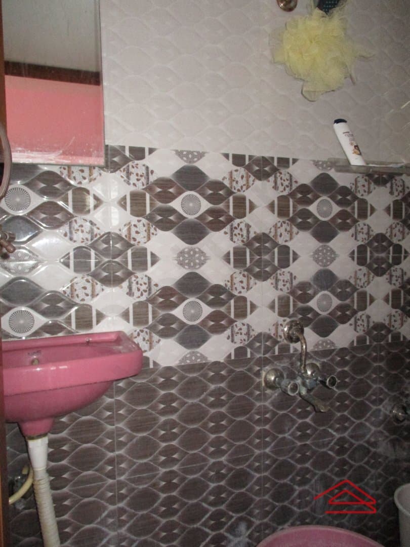 bathrooms-mu3P.jpg