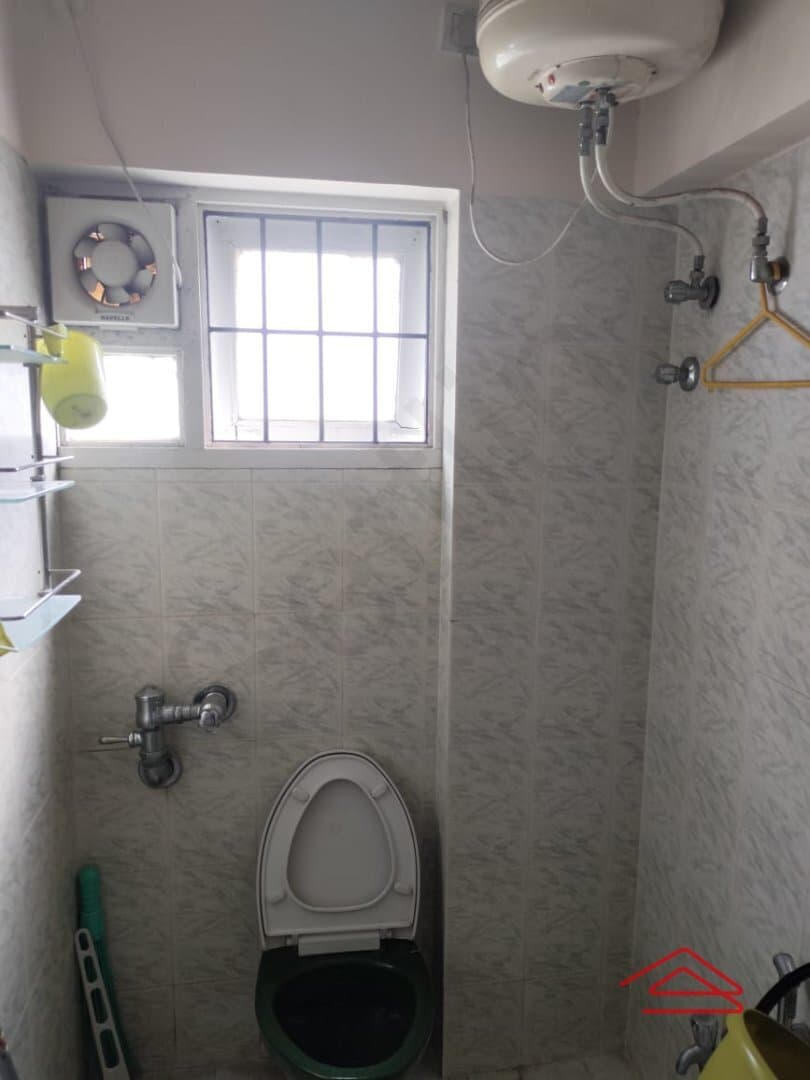 bathrooms-F5dY.jpg