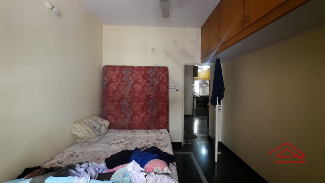 bedrooms-EAWg.jpg