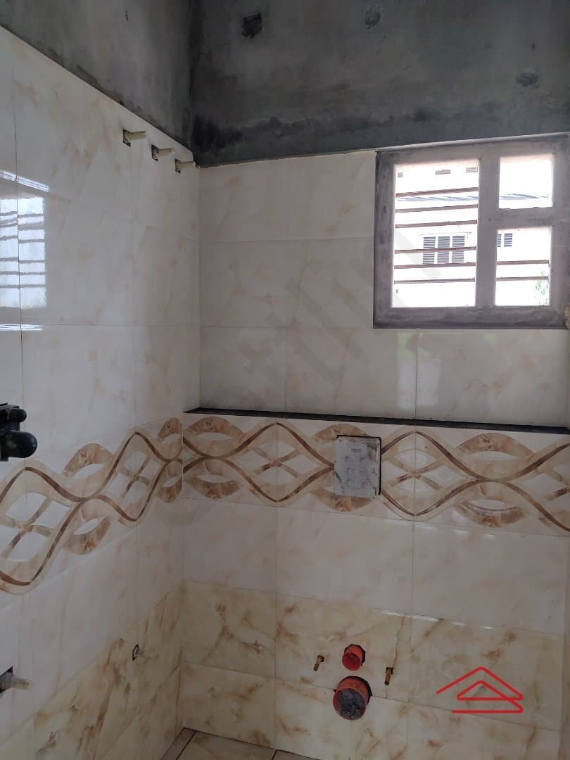 bathrooms-sWpN.jpg