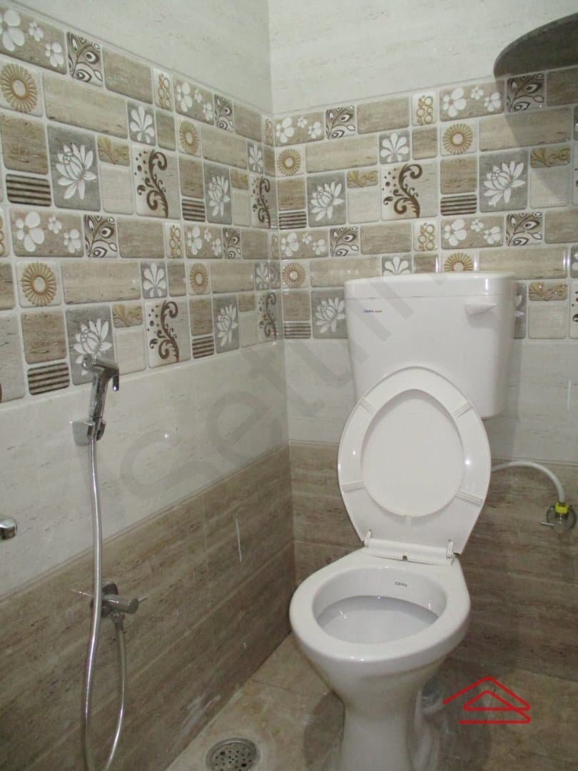 bathrooms-HfJj.jpg