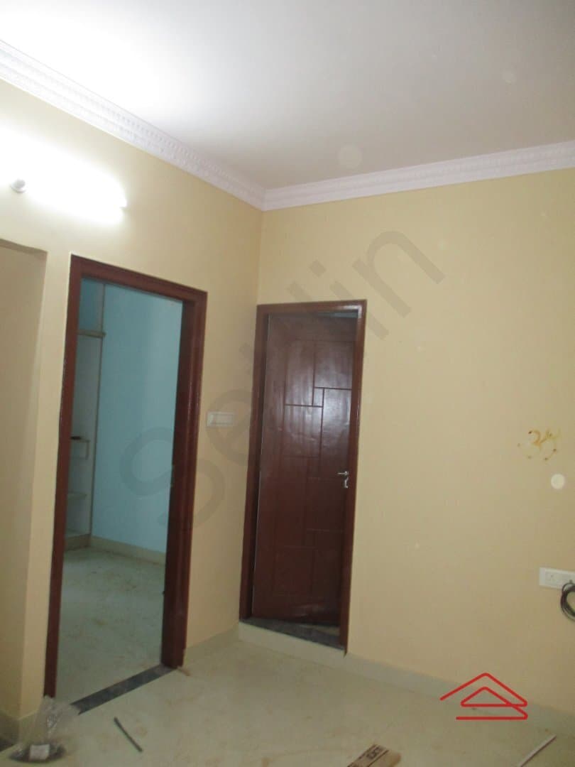 halls-qnHv.jpg
