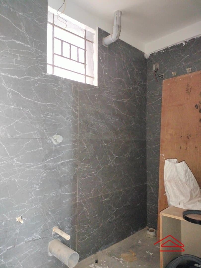 bathrooms-i6dn.jpg
