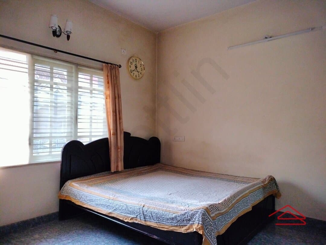 bedrooms-NmX8.jpg