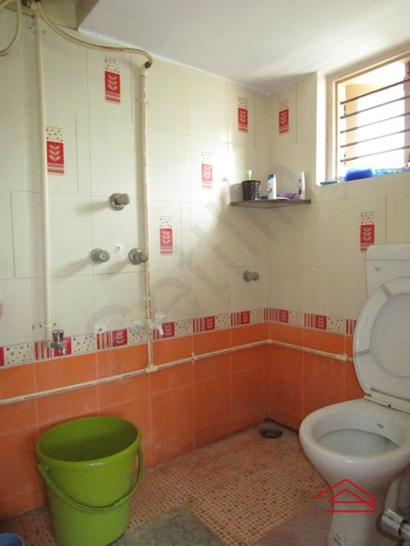 bathrooms-F2rv.jpg