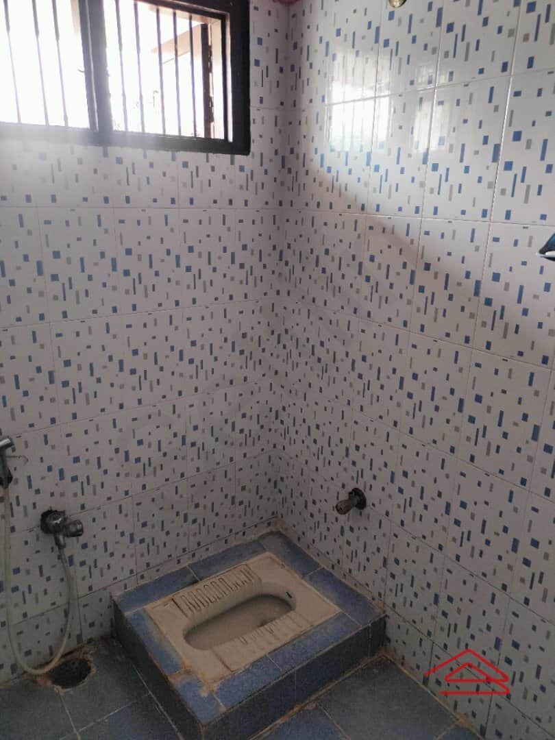 Sub Unit : bathrooms 1