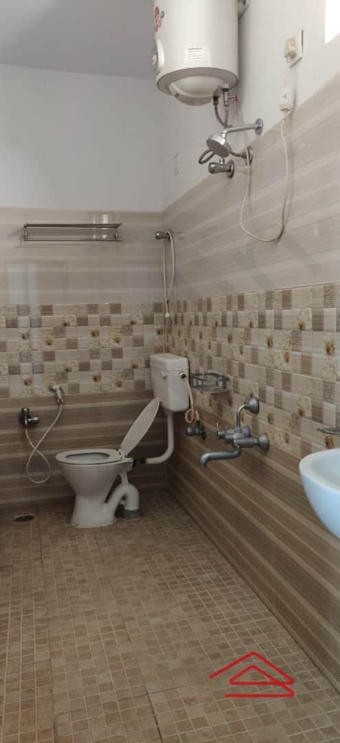 Sub Unit : bathrooms 2