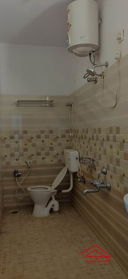 Sub Unit : bathrooms 2