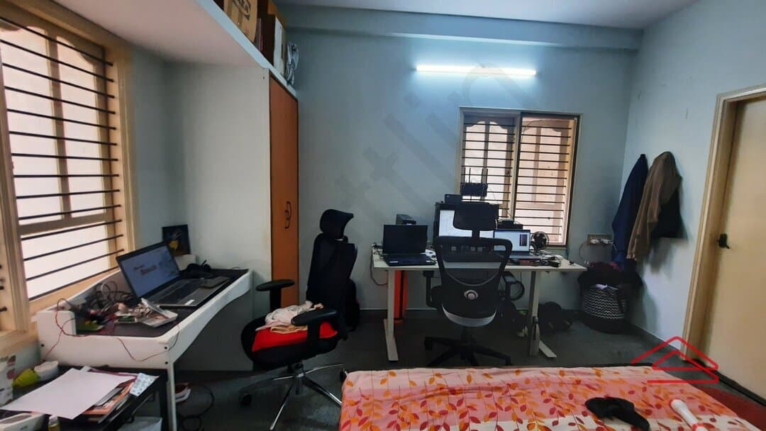 bedrooms-DhKu.jpg