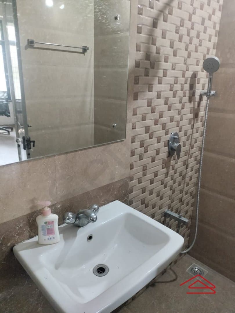 bathrooms-HC92.jpg