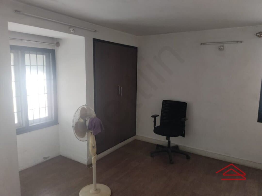 bedrooms-DHzi.jpg