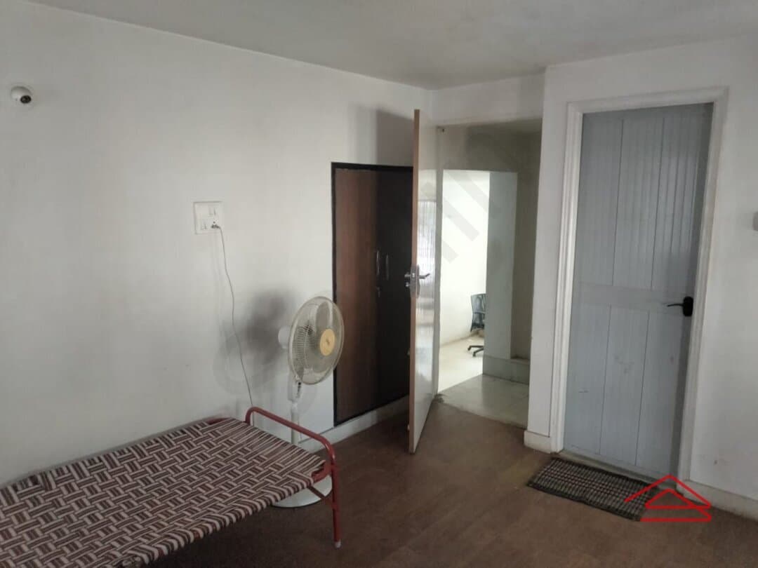 bedrooms-EejW.jpg