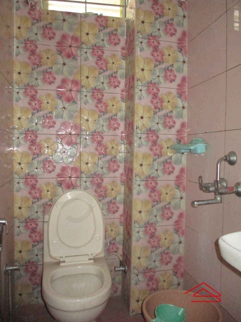 bathrooms-xeTb.jpg