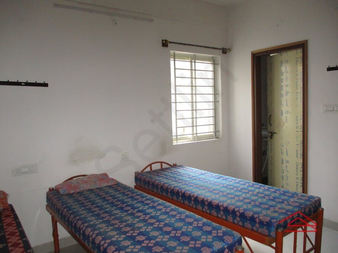 bedrooms-3jaM.jpg