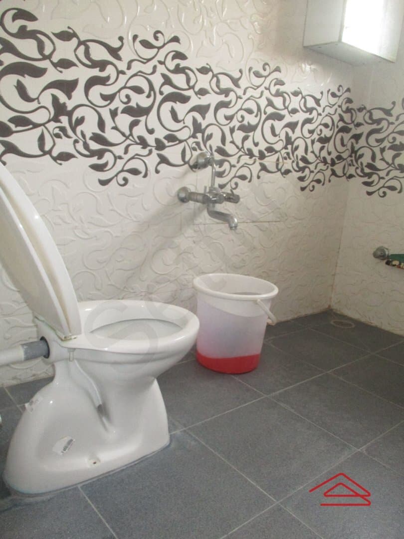 bathrooms-M4nt.jpg