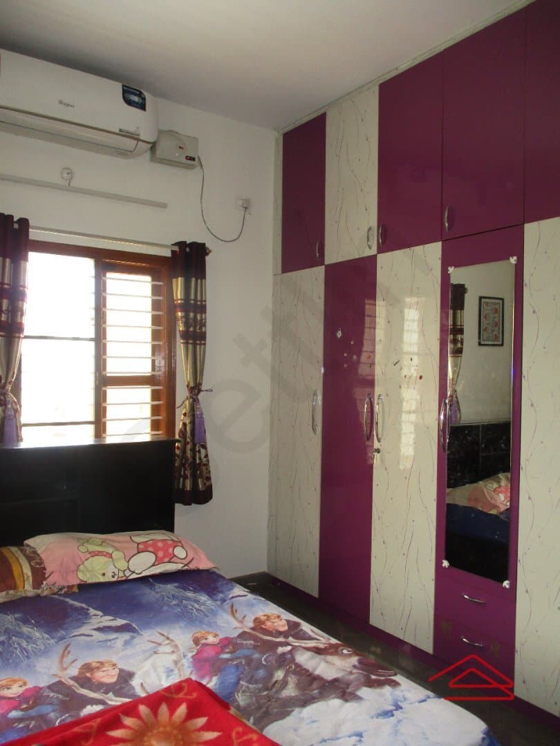 bedrooms-xyNw.jpg