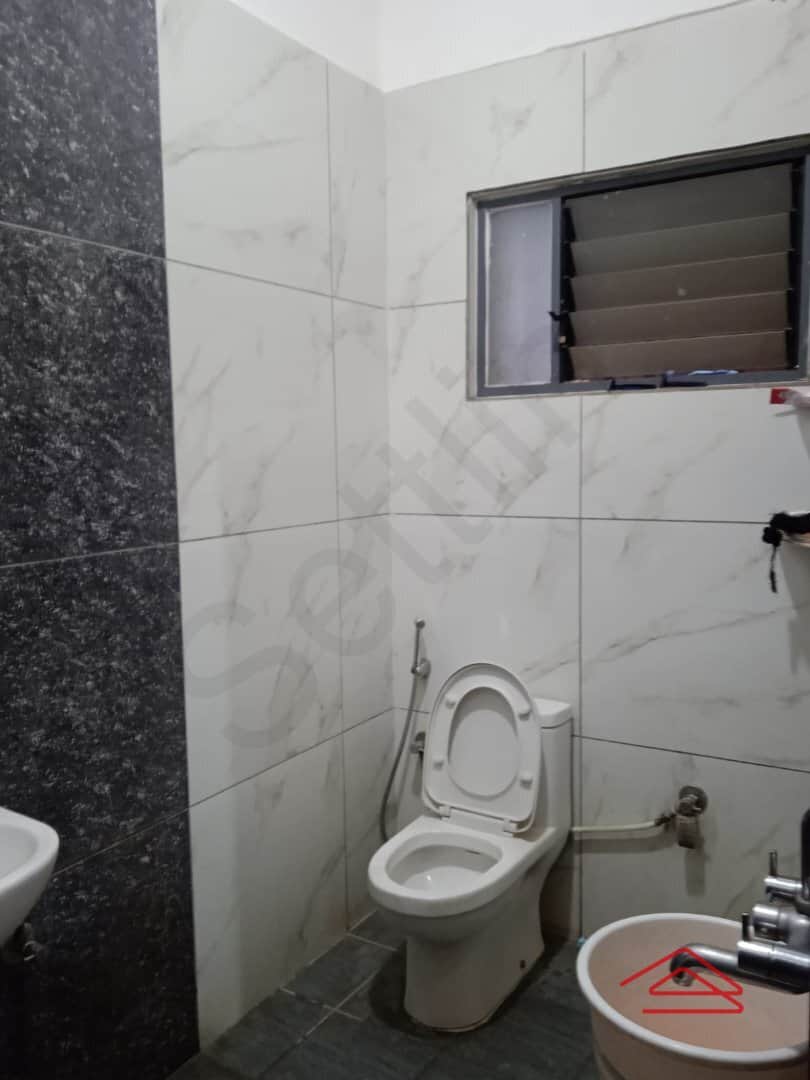 Sub Unit : bathrooms 1