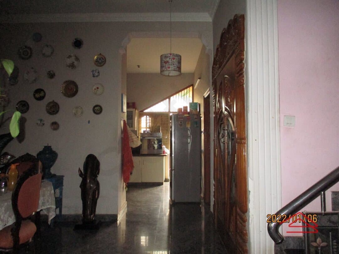 halls-Lgy7.jpg