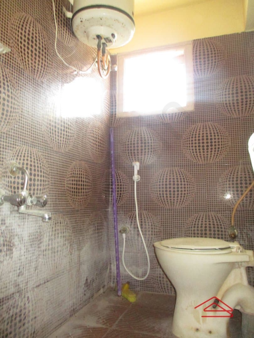 bathrooms-bRFF.jpg