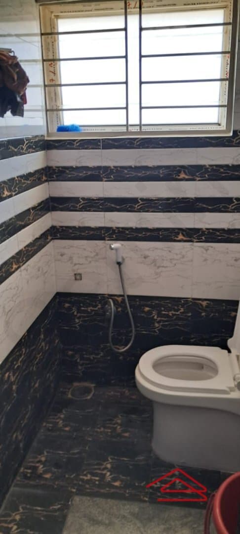 bathrooms-x6Q4.jpg
