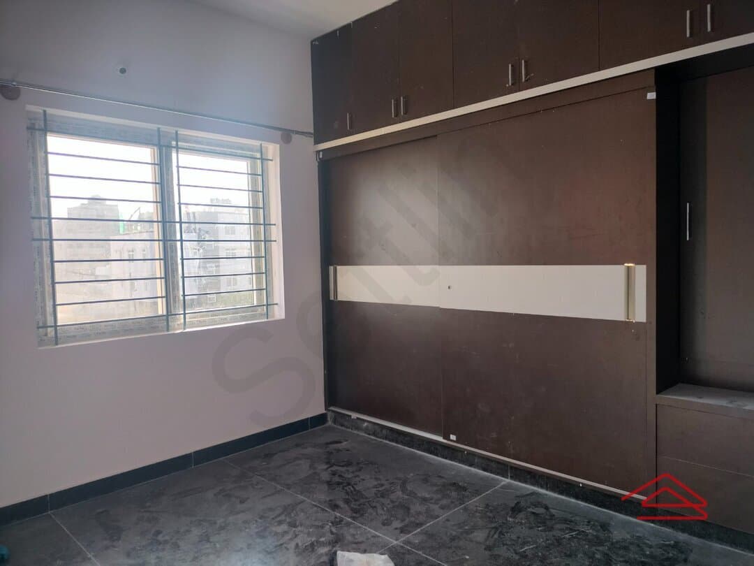 bedrooms-vFE4.jpg